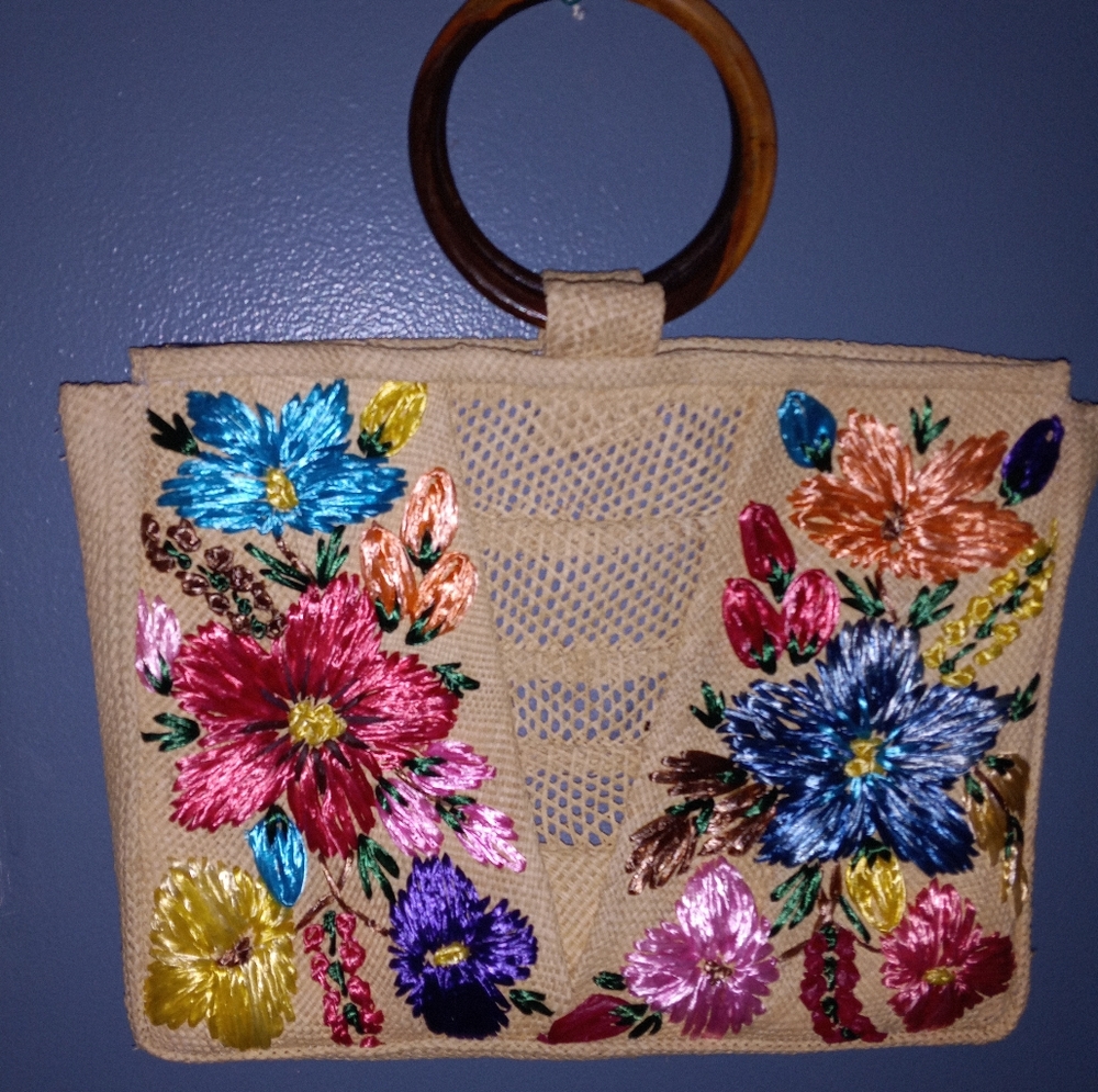 Vintage Bright Colorful Embroidered Floral Summer Straw Bag Purse Wood Handles